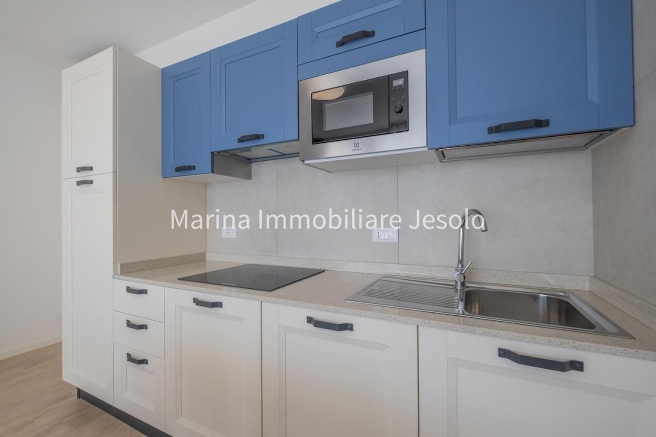 Per Mar Lägenhet Lido di Jesolo Exteriör bild