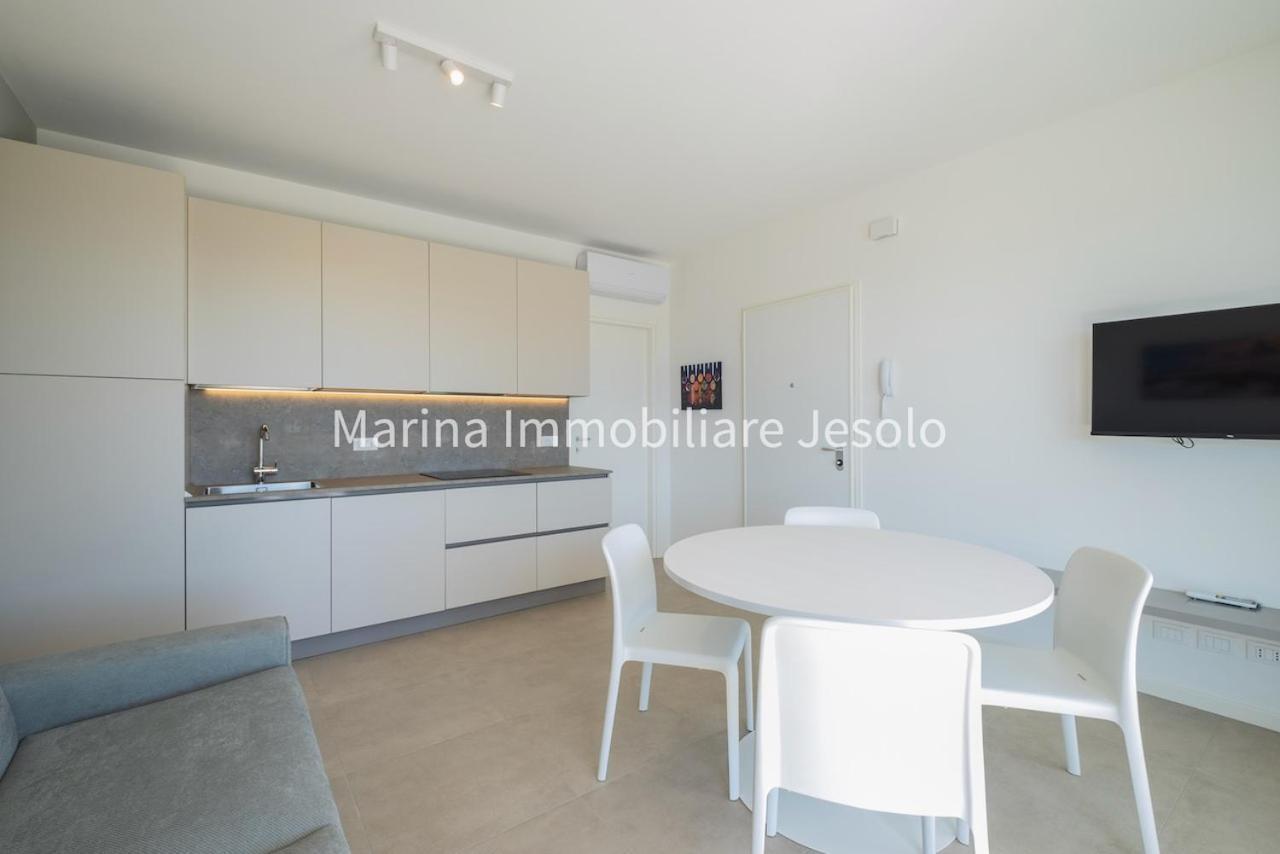 Per Mar Lägenhet Lido di Jesolo Exteriör bild
