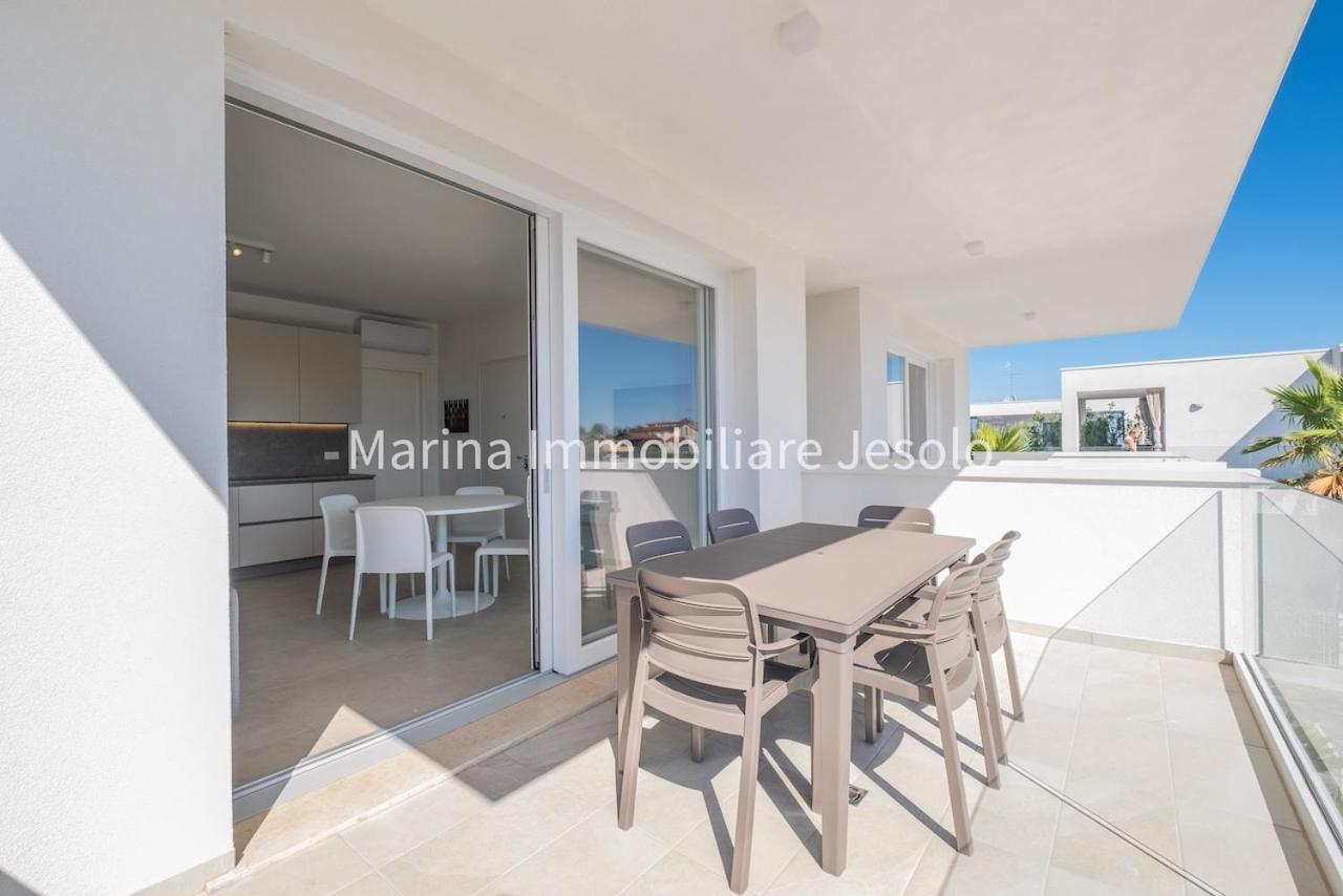 Per Mar Lägenhet Lido di Jesolo Exteriör bild
