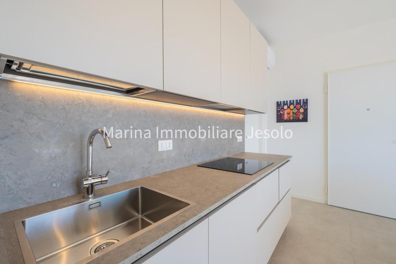 Per Mar Lägenhet Lido di Jesolo Exteriör bild