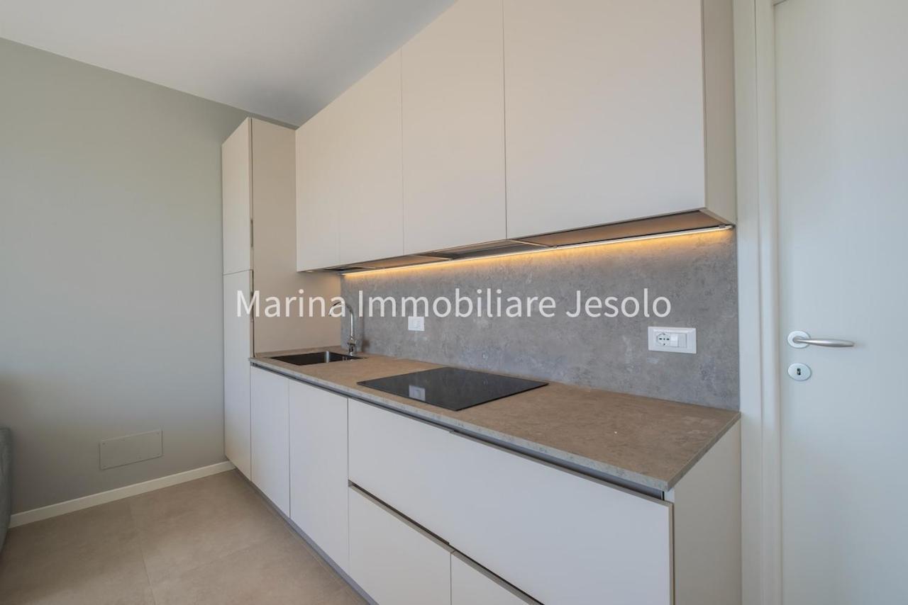Per Mar Lägenhet Lido di Jesolo Exteriör bild