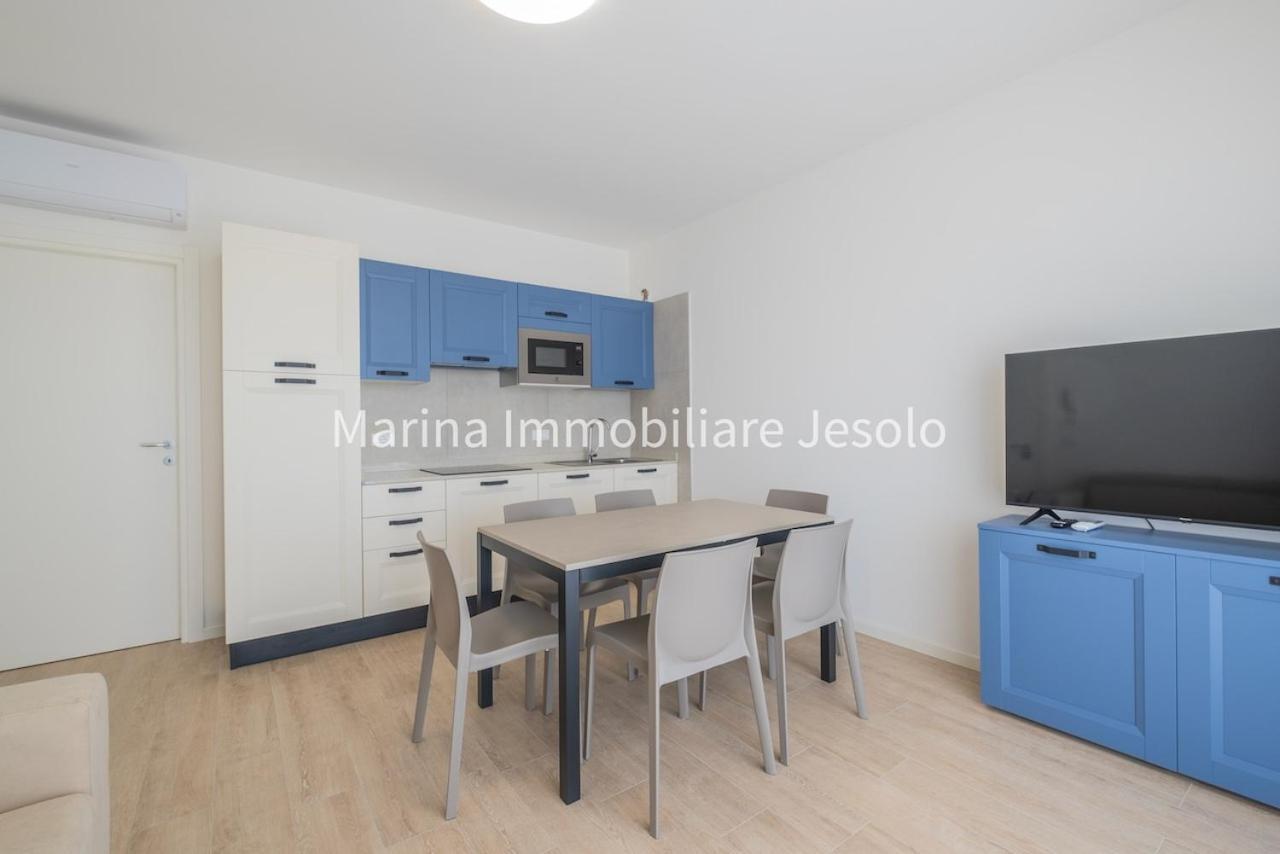 Per Mar Lägenhet Lido di Jesolo Exteriör bild