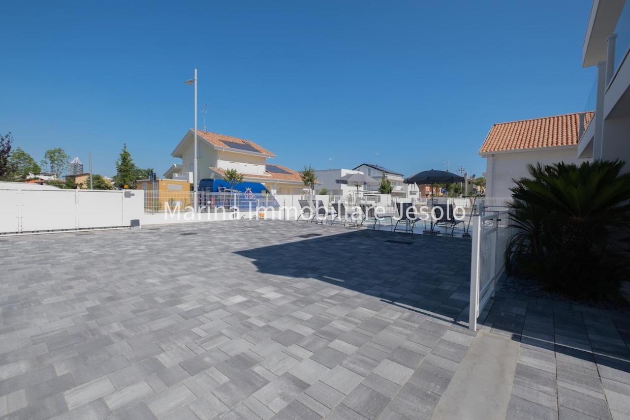 Per Mar Lägenhet Lido di Jesolo Exteriör bild