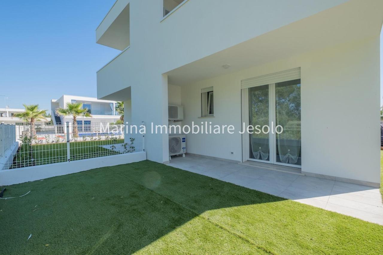 Per Mar Lägenhet Lido di Jesolo Exteriör bild