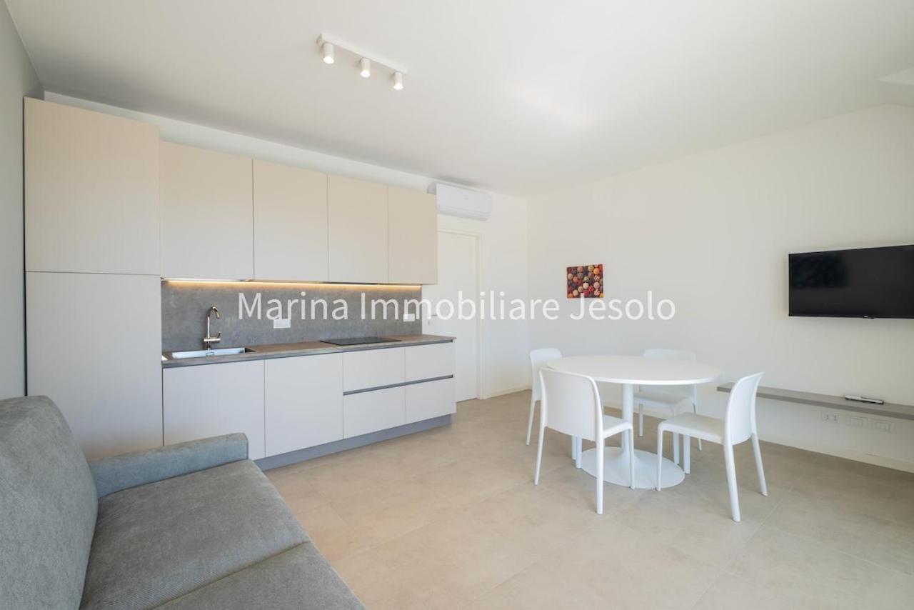 Per Mar Lägenhet Lido di Jesolo Exteriör bild